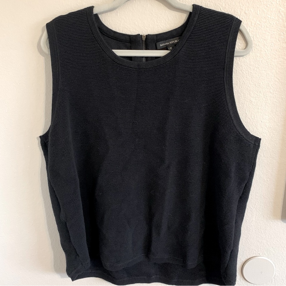 Banana Republic men’s sweater vest, ribbed, zipper on back size XL vintage